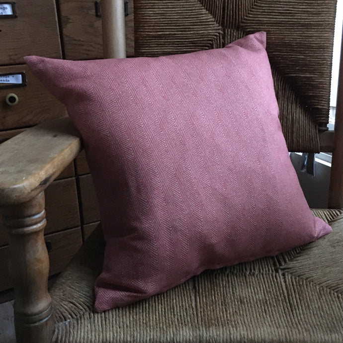 RASPBERRY 45cm Printed Linen Cushion